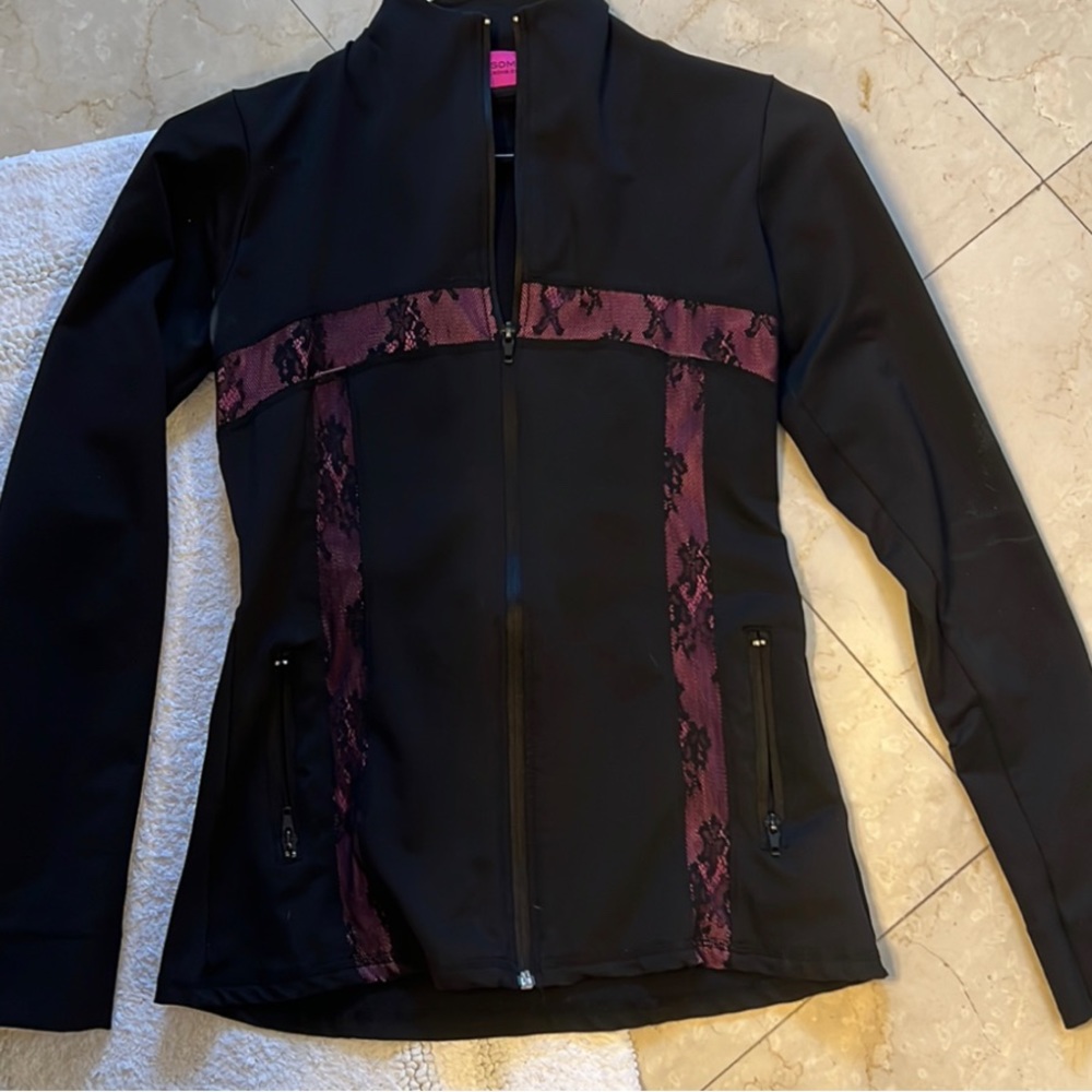 Fuelsom lace detail fitted workout jacket